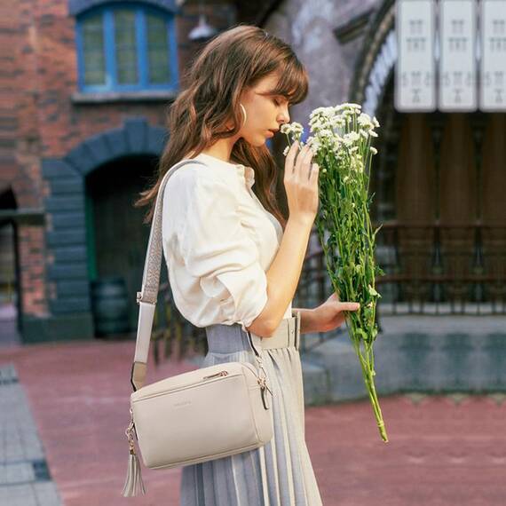 Roulens Damen Handy Umhängetasche,Veganem Leder Crossbody Schultertasche,Breiter Riemen Abendtasche mit drei Reißverschlussfächern Handtaschemit mit Kartenschlitz Verstellbar Abnehmbar Schultergurt