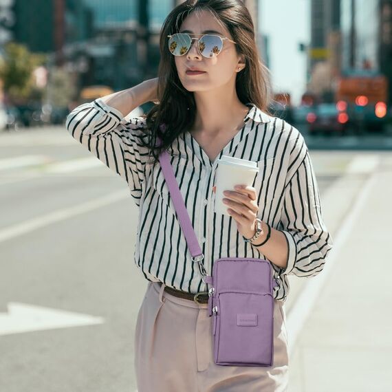 Aucuu Handytasche zum Umhängen Damen, Kleine Umhängetasche mit Kopfhörer Eingang, Geldbörse Damen, Crossbody Schultertasche Handytasche, Verstellbar Abnehmbar Schultergurt für Handy 7 Zoll