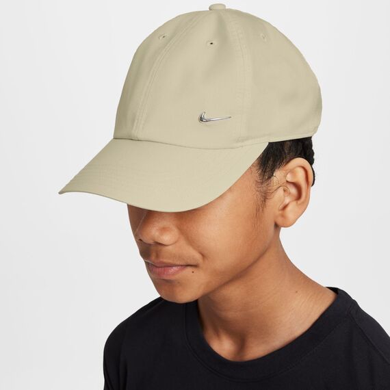 Nike Dri-Fit Club Unstrukturierte Metall-Swoosh-Cap Für Kinder, Lt Khaki, FB5064-229, 1SIZE