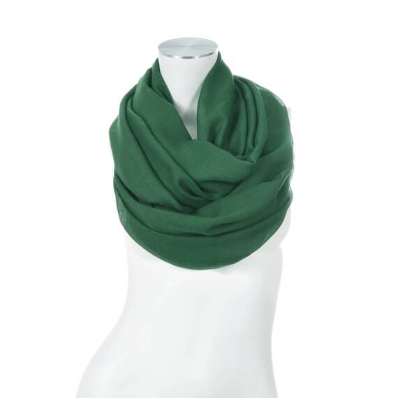 Majea Damen Loop Schal Cary – Eleganter Schlauchschal unifarben – 170x75cm weicher Rundschal für Business & Alltag (pinie)