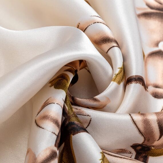 DRESHOW 90x90cm Große Quadratische Schals für Damen 4 Stück Seide Kopftuch Bandanas Haartuch Halstuch Haarschmuck