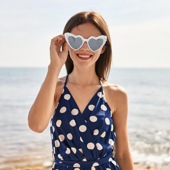 Herz Sonnenbrille Herzbrille Herzform Herzbrillen Brille Heart Glasses Herzsonnenbrille weiß Hochzeit Shaped Sunglasses Bride Perle Vintage Damen Herzförmige Braut Party Sonnenbrillen Accessoires