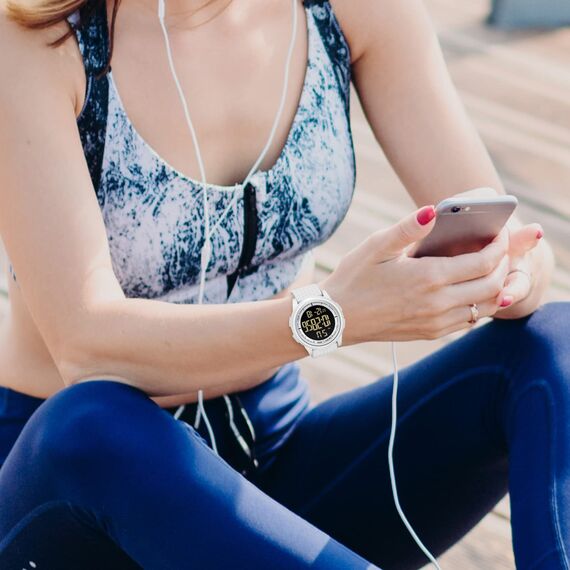 GOLDEN HOUR Sport-Armbanduhr, ultradünn, minimalistisch, wasserdicht, digital, mit Weitwinkel-Display, Gummiband, für Herren und Damen