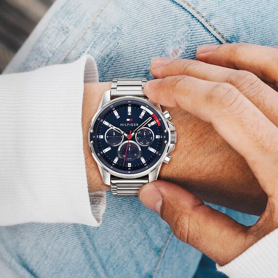 Tommy Hilfiger Multi Zifferblatt Quarz Uhr für Herren mit Silbernes Edelstahlarmband - 1791788