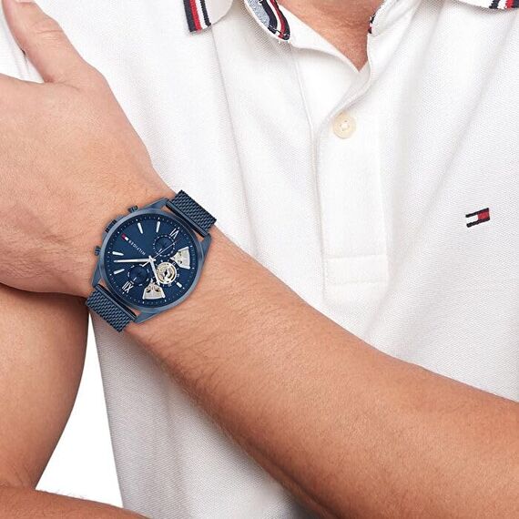 Tommy Hilfiger Multi Zifferblatt Quarz Uhr für Herren mit Blaues Edelstahl-Mesh-Gliederarmband - 1710648