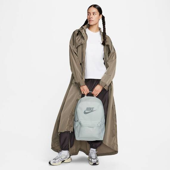 Nike Unisex Heritage Rucksack, Light Silver/Light Silver/Smok, One Size