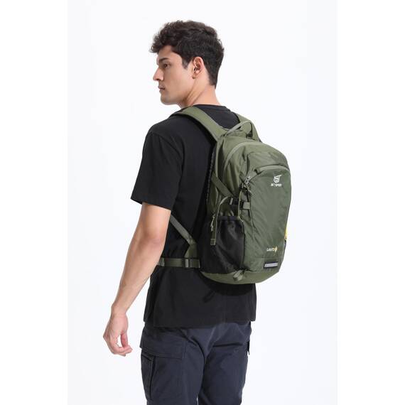 SKYSPER Leicht Wanderrucksack Klein Rucksack mit Rückenbelüftung Trekkingrucksack aus atmungsaktivem 3D Air Mesh Polyester Camping Outdoor Wandern Rucksack