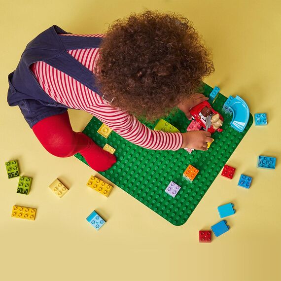 LEGO DUPLO Town Imkerei und Bienenstöcke, Lernspielzeug & DUPLO Bauplatte in Grün, Grundplatte für DUPLO Sets, Konstruktionsspielzeug für Kleinkinder 10980