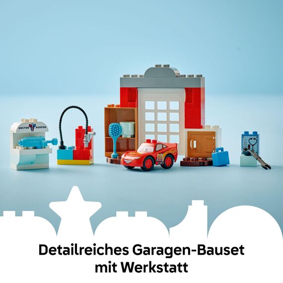 LEGO DUPLO │ Disney and Pixar Cars – McQueens Besuch in Docs Werkstatt Rennwagen für Kleinkinder mit Lightning McQueen & Doc Hudson, Spielzeug-Auto & Autowasch-Zubehör für Kinder ab 2 Jahren – 10456