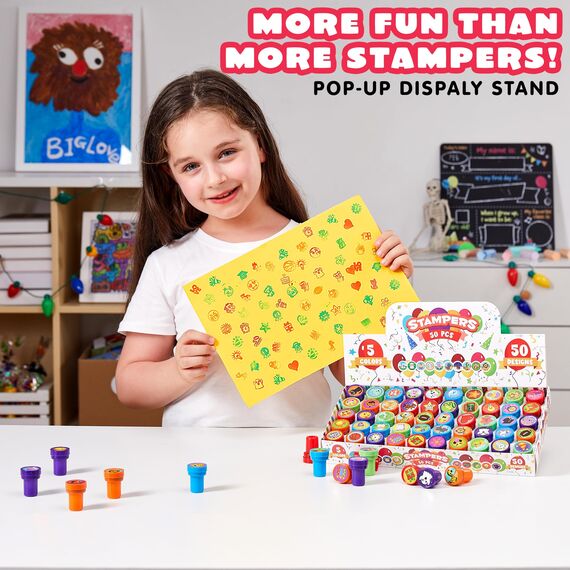 JOYIN 50 Stück mini Stempel Kinder ab 2 Jahre-5 Farben, 50 Designs Kinder Stempel für Mitgebsel Kindergeburtstag, Stempelset Kleine Geschenke für Kinder, Weihnachten Halloween Gastgeschenke