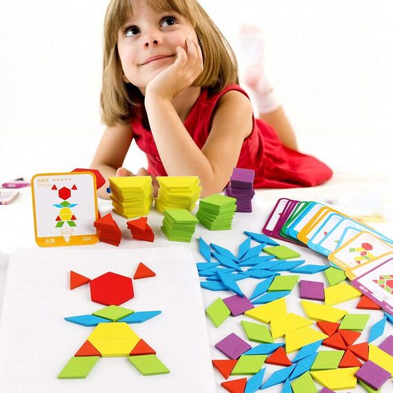 Montessori Spielzeug ab 3 4 5 6 Jahre – Tangram Kinder Geometrische Formen Holzpuzzles – 155 geometrische Formen und 24 Designkarten – Geeignet für Kinder – Pädagogisches Spielzeug Geschenk