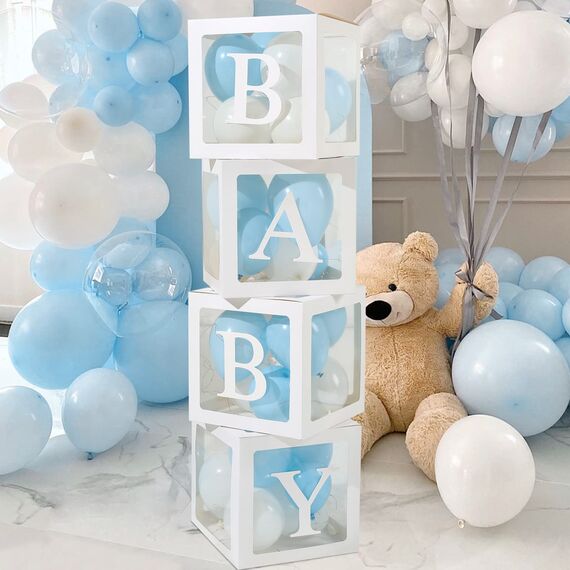 Babyparty Deko Box Junge, 30 Blau Weiße Luftballons, 4 Transparente Ballonboxen mit 4 Lichterketten und 33 Buchstaben (BABY+ONE+A-Z), Baby Shower Deko Boxen für Babyparty, Geburtstags, Gender Reveal