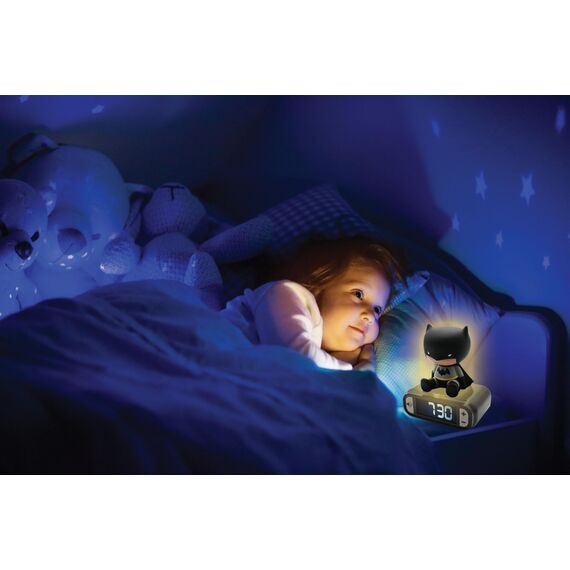 Lexibook - Wecker mit Nachtlicht Batman, Batman-Digitalwecker mit Nachtlicht Snooze, Uhr, leuchtendes Batman, Schwarz - RL800BATLXB