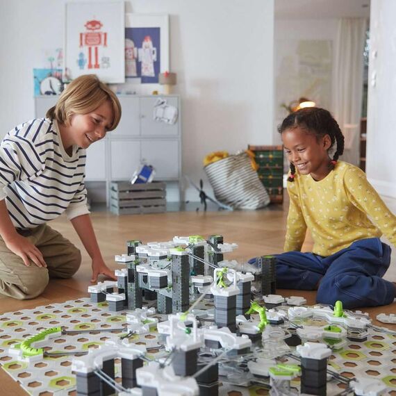 Ravensburger GraviTrax PRO Starter-Set Vertical - Interaktives Kugelbahnsystem, Konstruktionsspielzeug ab 8 Jahren, Kombinierbar mit Allen GraviTrax Produktlinien, Starter-Sets, Extensions & Elements