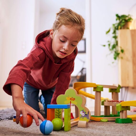 HABA Kullerbü Kugelbahn SIM-Sala-Kling – Holz-Murmelbahn mit Sound-Elementen – Erweiterbares Kugelbahn-System für Kinder ab 2 Jahren – 1302056001