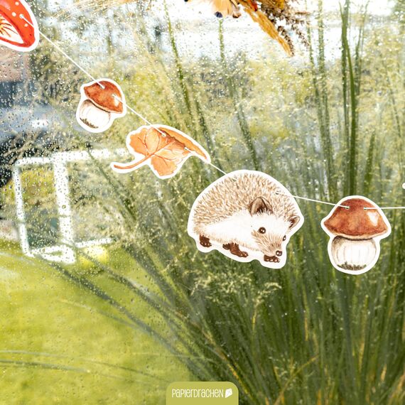 Papierdrachen 10m Girlande als Herbstdekoration - Deko zum Basteln für Jungen & Mädchen - Eichhörnchen & Igel | Kreativprojekt in Kita und Schule