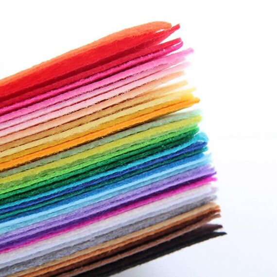 TRIXES Packung mit 40 Bastelfilzblättern in verschiedenen Farben zum Basteln und für Kunst- und Kunsthandwerksprojekte - DIY Filzblatt Rechtecke für Kunsthandwerk zum Nähen und für Patchworkarbeiten