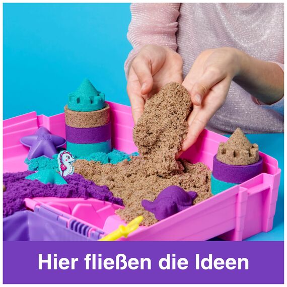 Kinetic Sand Meerjungfrauen Koffer - mit 934 g original kinetischem Sand aus Schweden, erfüllt alle gesetzlichen Anforderungen, mit 6 Förmchen für kreatives Indoor-Sandspiel, für Kinder ab 3 Jahren
