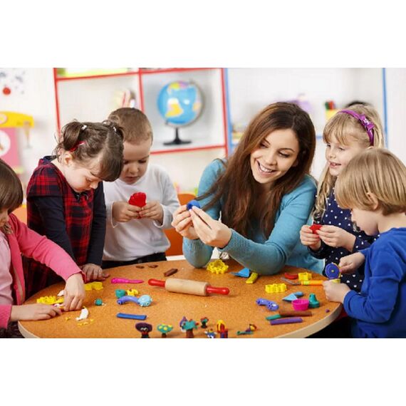 VAIYNWOM Knete Zubehör, 47 PCS Knete Werkzeug Plastilin Werkzeuge Schere Teigrolle, Formen zur Herstellung von Tieren, Dinosauriern Obst und Gemüse, mit Knetmatte Aufbewahrungstasche
