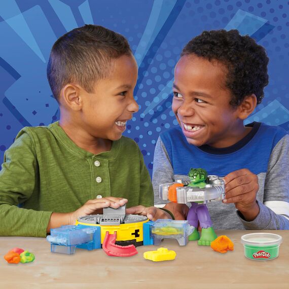 Play-Doh Marvel Hulk Quetsch- & Schmetterspaß, Action-Figur und 3 x 28 g Dosen und 1 x 56 g Dosen, Knetpresse und Formen, kreatives für Kinder ab 3 Jahren
