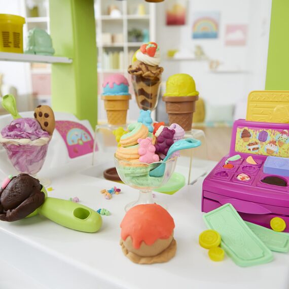 Play-Doh Kitchen Creations Großer Eiswagen, Spielset mit 27 Accessoires, 12 Dosen und realistischen Geräuschen,3 Years+