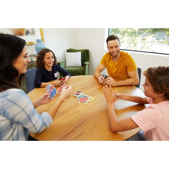 Mattel Games UNO-Kartenspiel, mit 112 Karten in hochwertiger Metallbox, exklusive Sammlerdose, Gesellschaftsspiel, Spielzeug ab 7 Jahren, HGB63