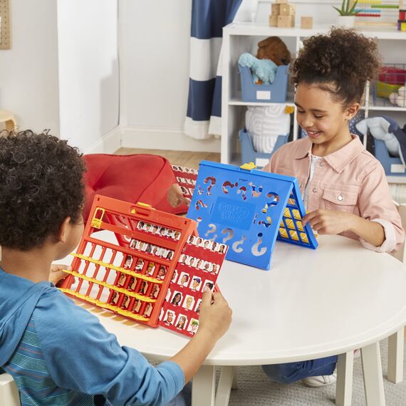 Hasbro Gaming Wer ist es? Ratespiel, Brettspiel für Kinder ab 6 Jahren, für 2 Spieler – spannendes Spiel für die ganze Familie