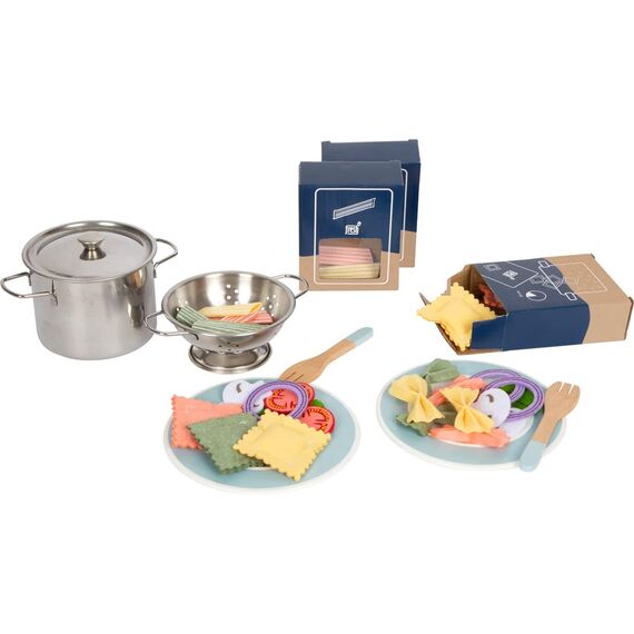small foot Pasta-Koch-Set "fresh" für die Kinderküche, inkl. Kochtopf, Sieb, Geschirr und Nudeln, ab 3 Jahren, 12292