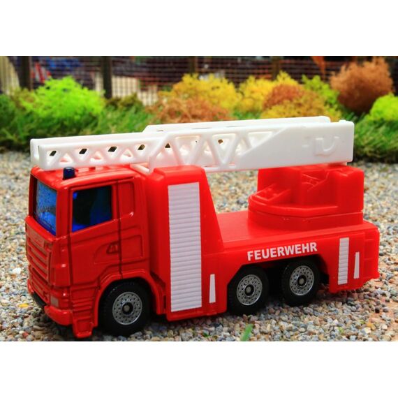 siku 1015, Feuerwehr-Drehleiter, Metall/Kunststoff, Rot, Ausziehbare Leiter