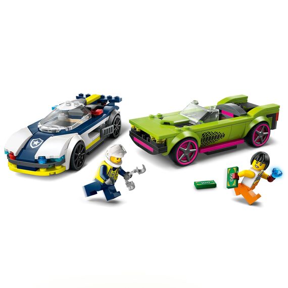 LEGO City Verfolgungsjagd mit Polizeiauto und Muscle Car, Auto-Spielezug mit 2 Rennautos, Polizei-Geschenk für Kinder, Jungs und Mädchen ab 6 Jahren, Set mit Polizist und Ganovin-Minifiguren 60415