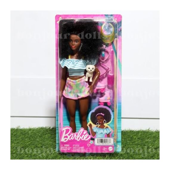 Barbie - Rollerskate-Puppe mit Welpen und Trendiger Kleidung, Afro-Hairstyle und Accessoires für Geschichtenerzählen und Styling-Spaß, für Kinder ab 3 Jahren, HPL77