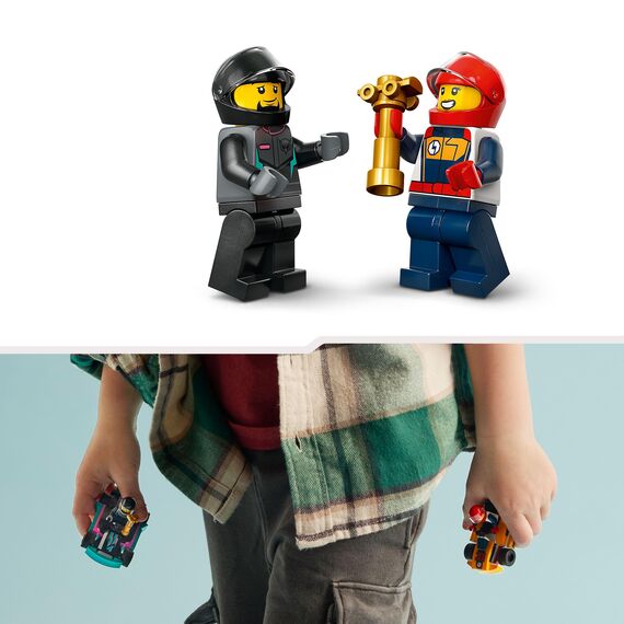 LEGO City Go-Karts mit Rennfahrern, Set mit 2 Rennfahrer-Minifiguren und Rennautos, Auto-Spielzeug ab 5 Jahren für Jungs und Mädchen, lustiges Geschenk für Kinder 60400