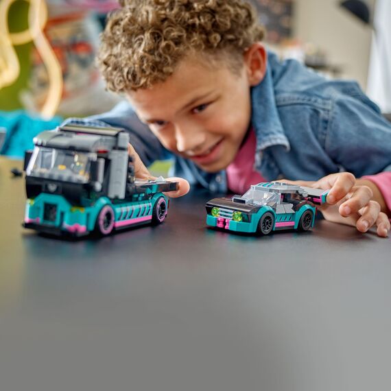 LEGO City Autotransporter mit Rennwagen, LKW-Spielzeug mit Verstellbarer Laderampe und Renn-Auto, Bauset mit 2 Minifiguren, Rennfahrer und LKW-Fahrer, Kinder ab 6 Jahren 60406