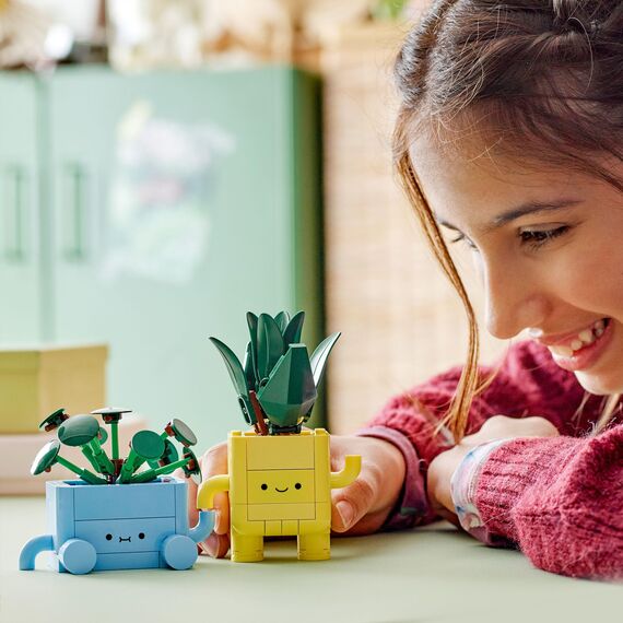 LEGO Botanicals Fröhliche Pflanzen - Spielzeug für Kinder mit 2 Kunstpflanzen, 2 bunten Blumentöpfen & austauschbaren Cartoon-Gesichtern - Geschenkidee für Mädchen ab 9 Jahren - 10349