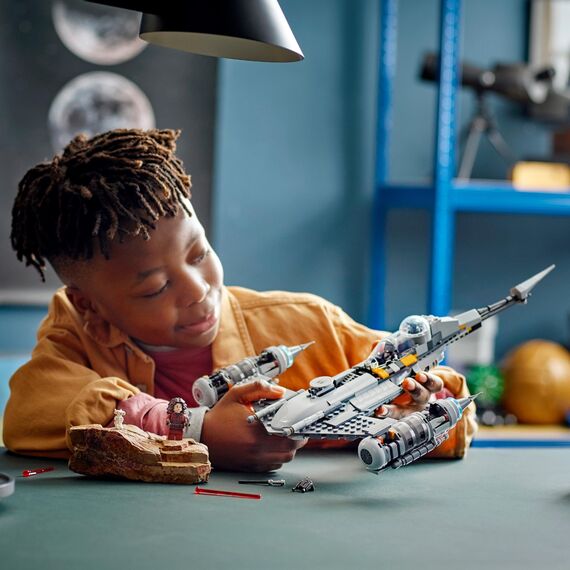 LEGO Star Wars Der N-1 Starfighter des Mandalorianers aus Das Buch von Boba Fett, Raumschiff-Spielzeug zum Bauen, Set mit 4 Charakteren inkl. Baby Yoda-Figur 75325
