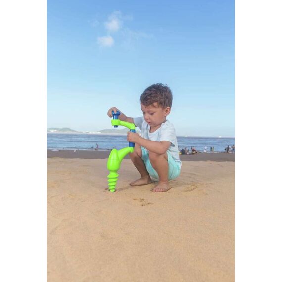Hape Sandbohrer grün - Kinder Sandspielzeug und Wasserspielzeug, fördert Motorik, Greifen und Koordination, ideal für Strand, Sandkasten und Garten, geeignet ab 12 Monaten