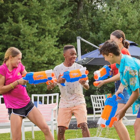 Nerf Super Soaker Flip Fill Wasserblaster, Spritzpistole mit 4 Modi, schnelles Befüllen, Outdoor-Spielzeug mit 887 ml Tank, für Jungen und Mädchen (Packung mit 2)