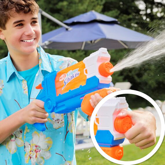 Nerf Super Soaker Flip Fill Wasserblaster mit 4 Modi (Einzelstrahl, Streustrahl und Fächerstrahl), schnelles Befüllen, Outdoorspielzeug mit 887 ml Tank, Wasserspiel für Jungen und Mädchen