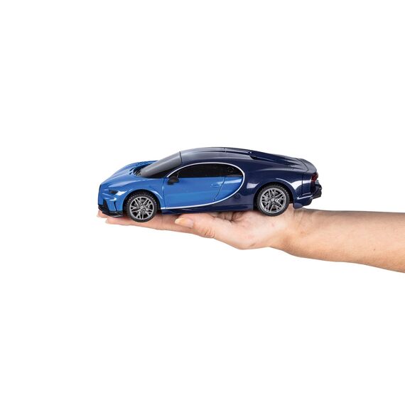 Revell Control I RC Scale Car Bugatti Chiron I Maßstab 1:24 I 2.4 GHz Fernsteuerung I LED-Frontbeleuchtung I Geschwindigkeit 10 km/h I Länge 198 mm I Ab 8 Jahren