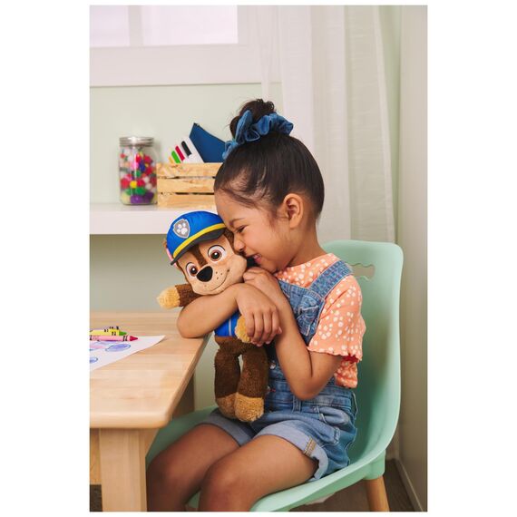 GUND PAW Patrol Schlenkerplüsch Chase, 30 cm - hochwertiges Plüschtier aus weichem Velours-Frottee mit gestickten Augen, original im Look der TV-Serie, für Kinder ab 1 Jahr