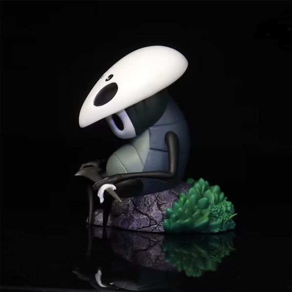 DEXSHUN Hollow Silksong Quirrel Figur Anime Hollow Figuren Gaming Serie Modell PVC Actionfigur Sammlerstück Dekoration Ornament Geschenke 18cm