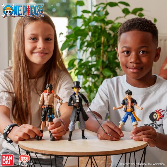 BANDAI – Anime Heroes – One Piece – Figur Portgas D. Ace 17 cm – Gelenkfigur – Offizielle One Piece Lizenz – Gelenkige Ace-Figur – Spielzeug für Kinder ab 4 Jahren – 36934