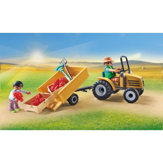 PLAYMOBIL Country 71442 Traktor mit Anhänger und Wassertank, frische Ernte auf dem Bauernhof, spielerisches Lernen über die Umwelt, nachhaltiges Spielzeug für Kinder ab 4 Jahren