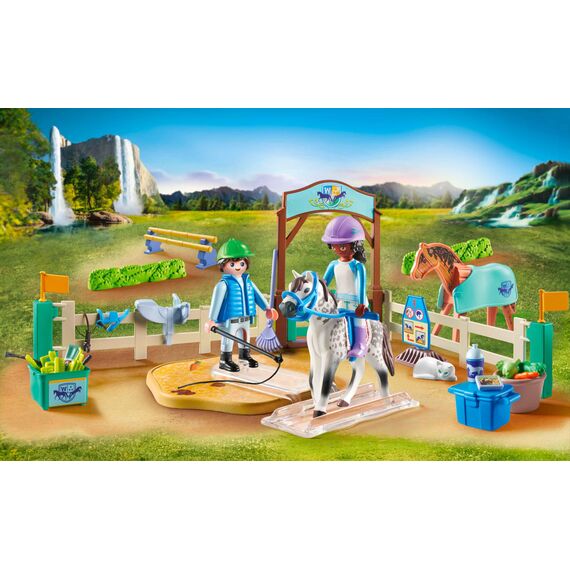 PLAYMOBIL Horses of Waterfall 71637 Moderne Reitschule, inklusive beweglicher Longierplatte, Pferd und umfangreichem Reitzubehör, nachhaltiges Spielzeug für Kinder ab 5 Jahren