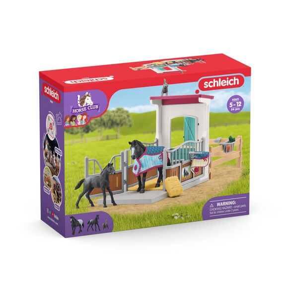 SCHLEICH Horse Club | Pferdebox mit Stute und Fohlen 42611 | Box, 2 Pferde, Paddock, viel Zubehör | Geschenk für Mädchen & Jungen | Kinder Pferde Spielzeug ab 5 Jahren | Set aus 34 Teilen