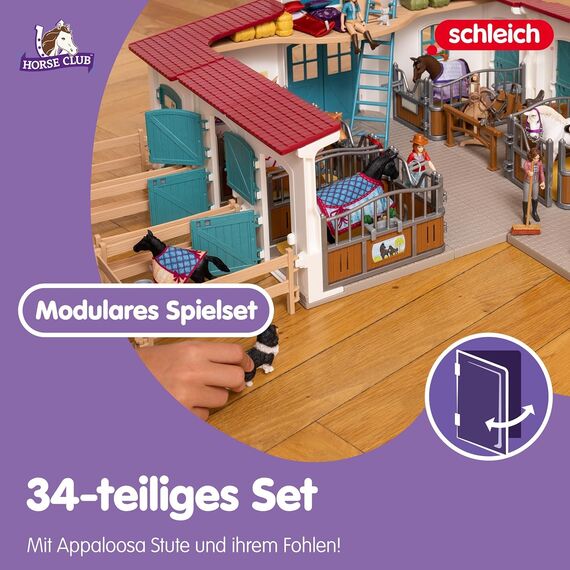 SCHLEICH Horse Club | Pferdebox mit Stute und Fohlen 42611 | Box, 2 Pferde, Paddock, viel Zubehör | Geschenk für Mädchen & Jungen | Kinder Pferde Spielzeug ab 5 Jahren | Set aus 34 Teilen