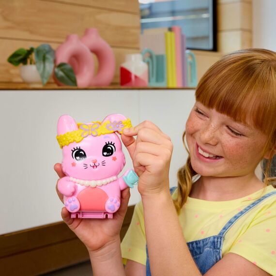 Polly Pocket Puppen und Spielset, Teeparty-Häschen-Schatulle, Spielzeug für unterwegs mit 1 kleinen Puppe, Häschen, Zubehör für Styling und Essen, JCR40
