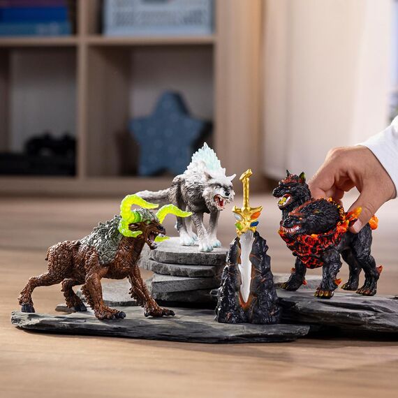 SCHLEICH ELDRADOR Creatures | Starter Set 72179 mit Höllenhund, Schneewolf, Felsbestie und Superwaffe | ELDRADOR Monster Spielfiguren | Spielzeug ab 7 Jahren | 5 Teile | exklusiv bei Amazon