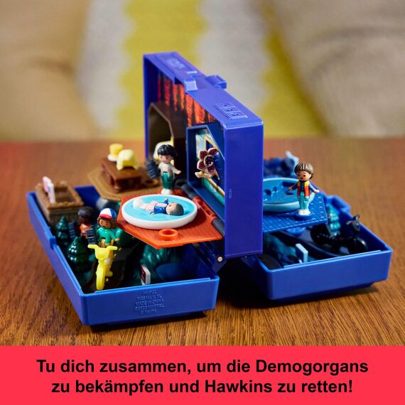 Polly Pocket Sammler Spielset, Stranger Things Schatulle mit 6 Sondereditions-Figuren und 10 Accessoires, HWP22