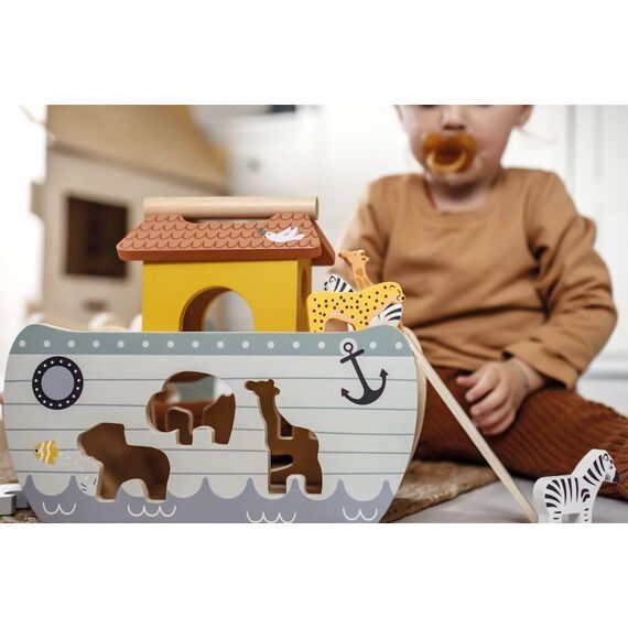 small foot Steckspiel Arche Noah „Safari“, Motorikspielzeug aus Holz mit 15 Tierfiguren, Taufgeschenke für Mädchen und Jungen, für Kinder ab 12 Monaten, 12456